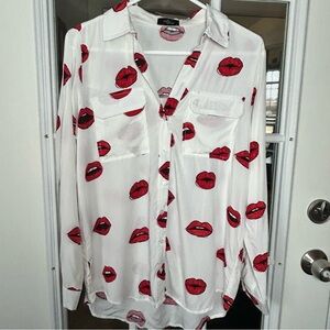 Milk & Honey White Button Down Shirt with Red Lips Size Medium